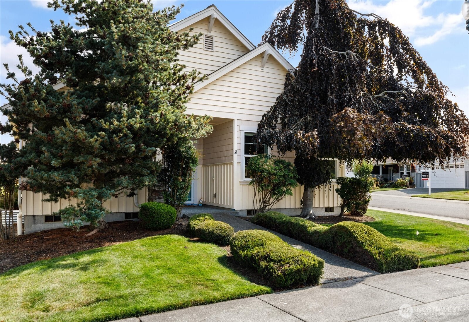 1292 Southwest Xavier Drive Oak Harbor, WA 98277 - Photo 3 of 36