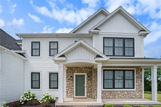 $702,400 | 67 Chase Meadow Trail, Mendon, NY 14472