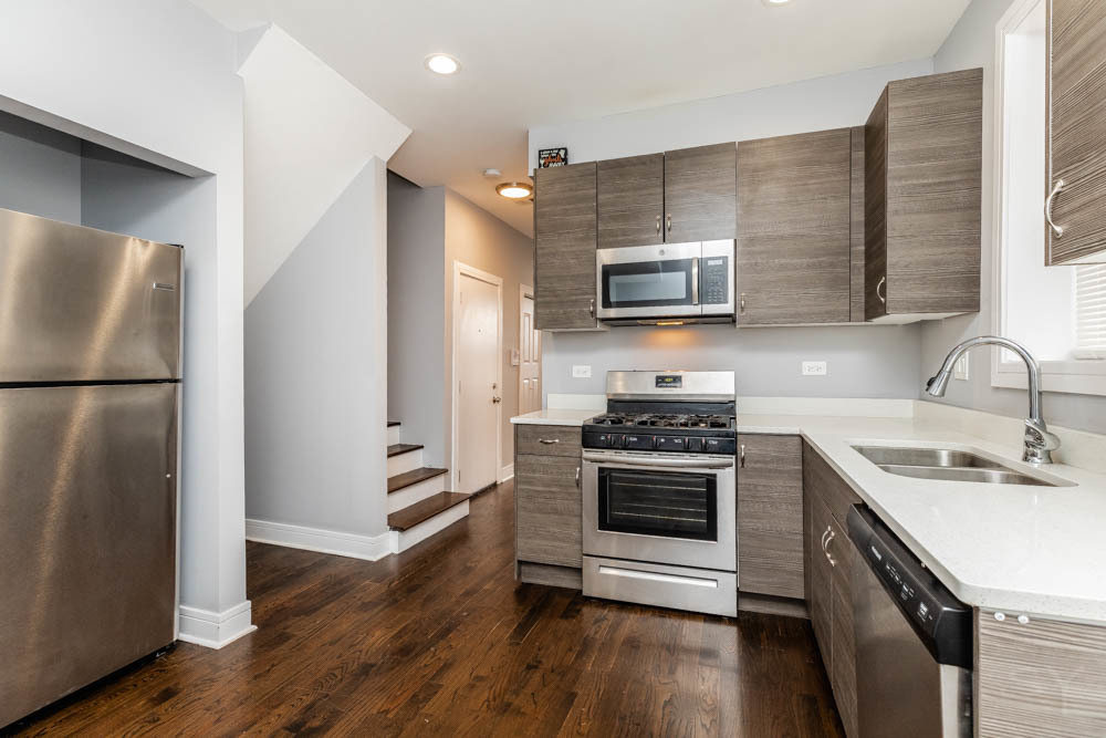 2353 West 18th Place Chicago, IL 60608 - Photo 3 of 21