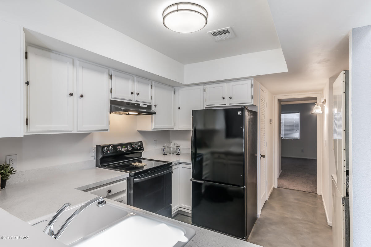 2744 North Country Club Road, Unit 102 Tucson, AZ 85716 - Photo 4 of 23