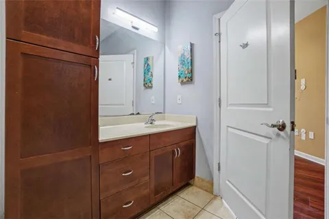 $220,000 | 870 Mayson Turner Road Northwest, Unit 1311, Atlanta, GA 30314