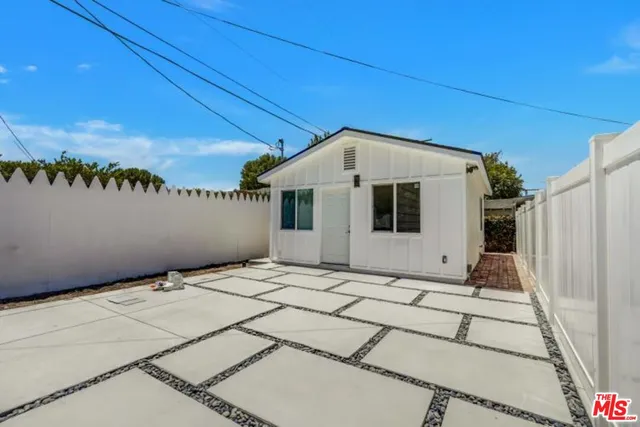 $3,800 | 19924 Welby Way, Winnetka, CA 91306