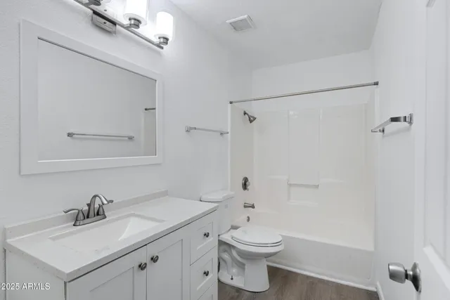 $995 | 18202 North Cave Creek Road, Unit 241, Phoenix, AZ 85032