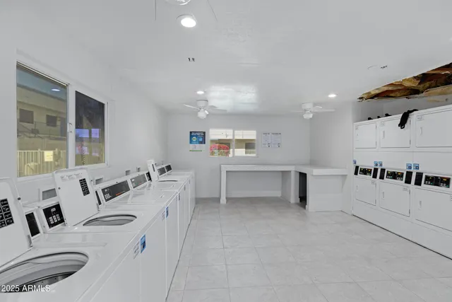 $995 | 18202 North Cave Creek Road, Unit 241, Phoenix, AZ 85032