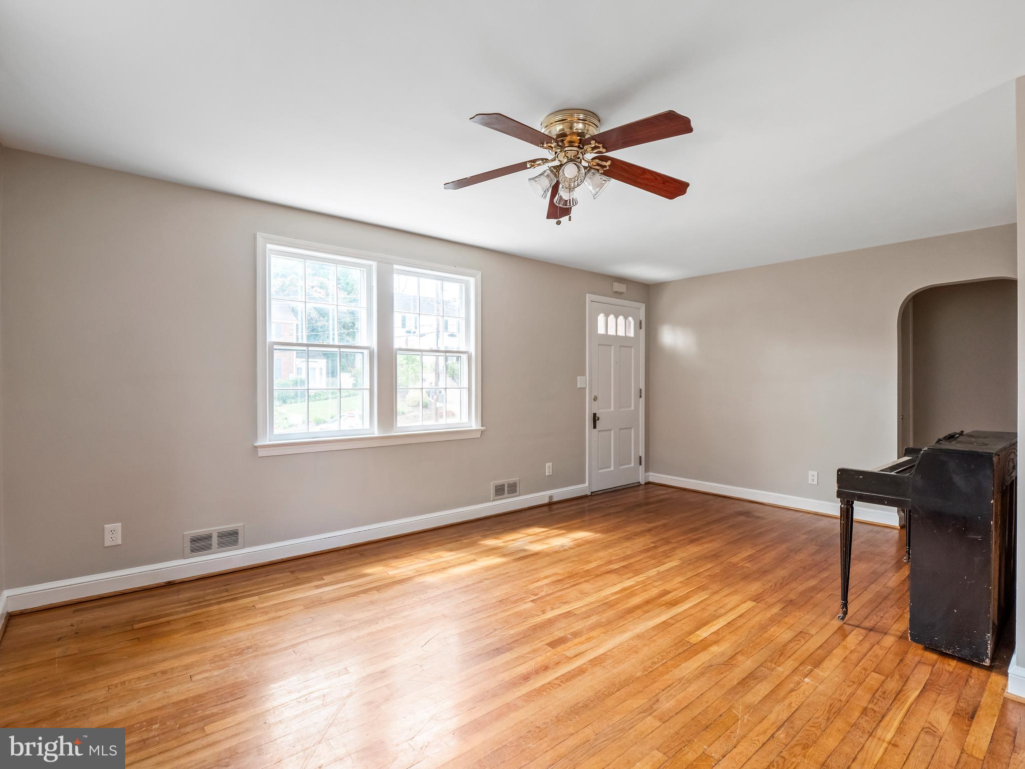 1211 West Braddock Road Alexandria, VA 22302 - Photo 8 of 17 Gallery Image 8