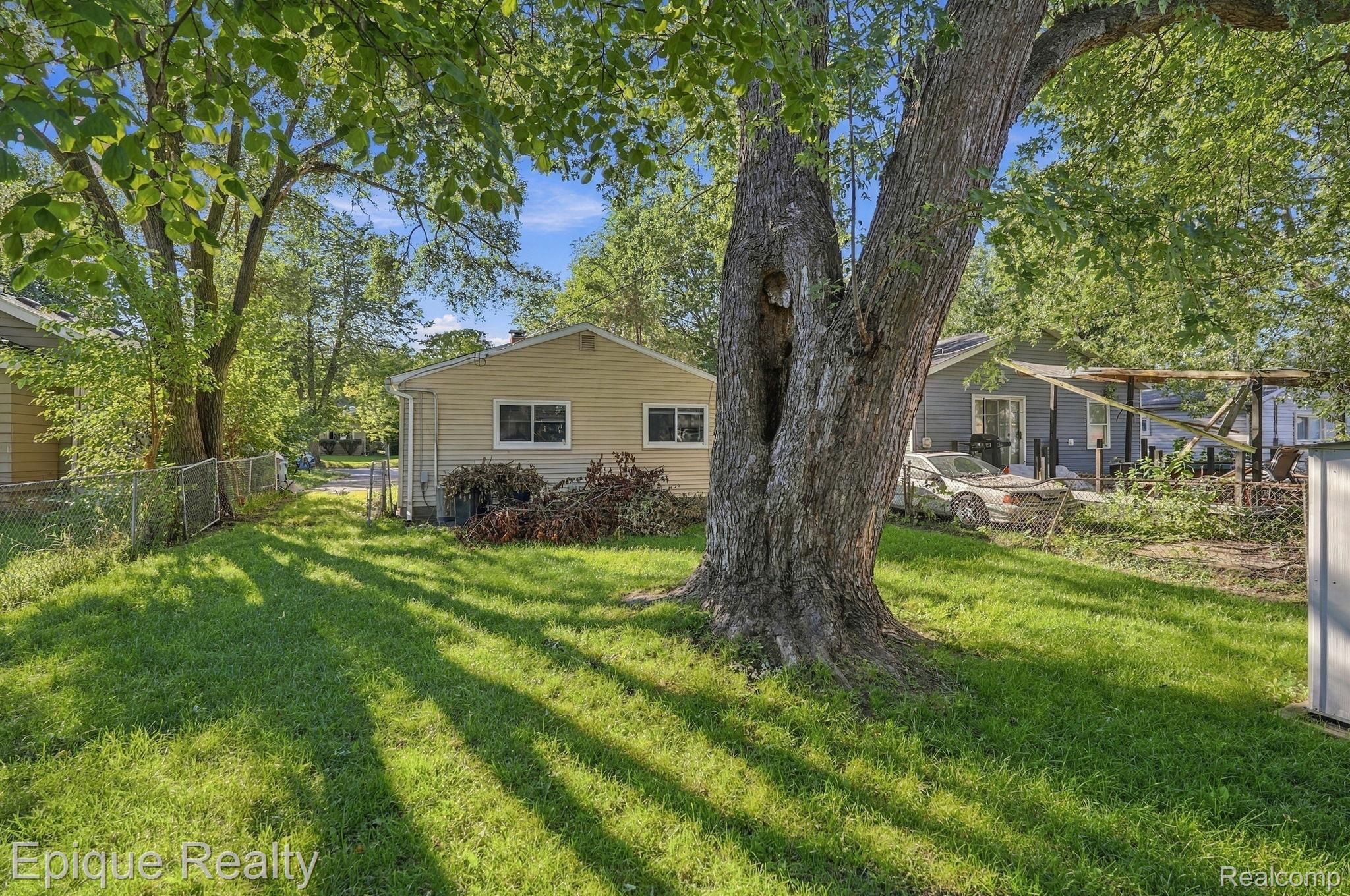 1962 Leitch Road Ferndale, MI 48220 - Photo 24 of 25 24-web-or-mls-DSC01160.jpg