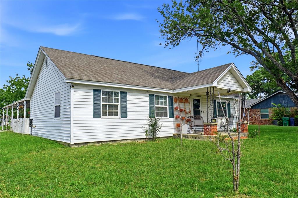 904 South Perrin Street Decatur, TX 76234 - Photo 1 of 31
