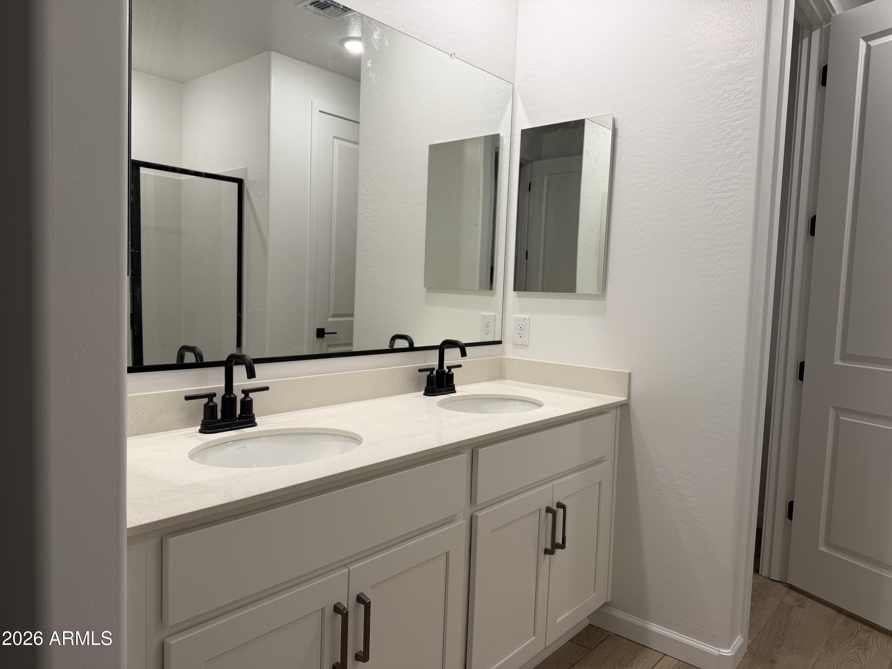 5540 West Piedmont Road Laveen, AZ 85339 - Photo 14 of 31 0013_ Primary Bath