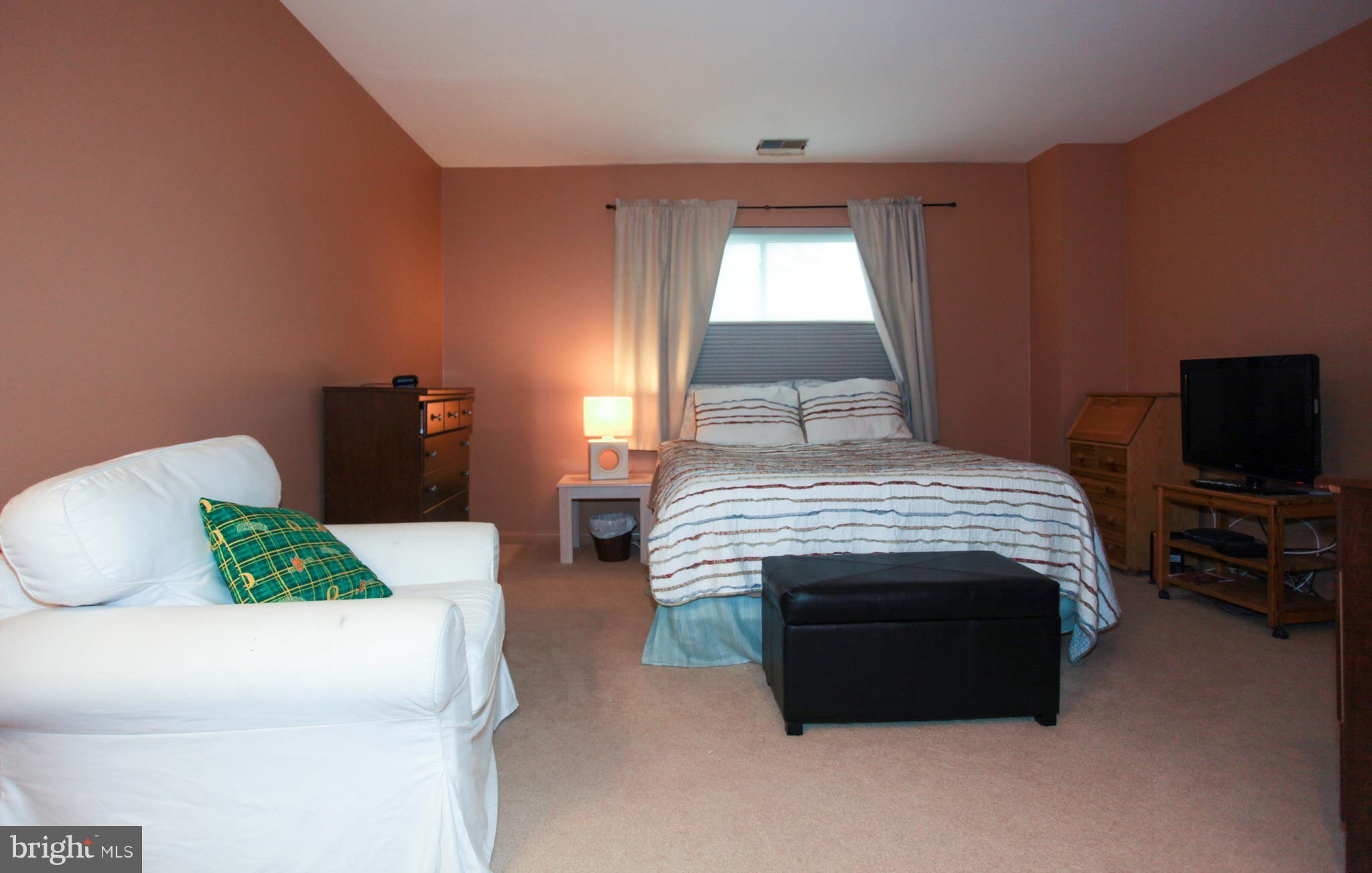 5570 Vantage Point Road, Unit 2 Columbia, MD 21044 - Photo 11 of 16 Bedroom (Master)