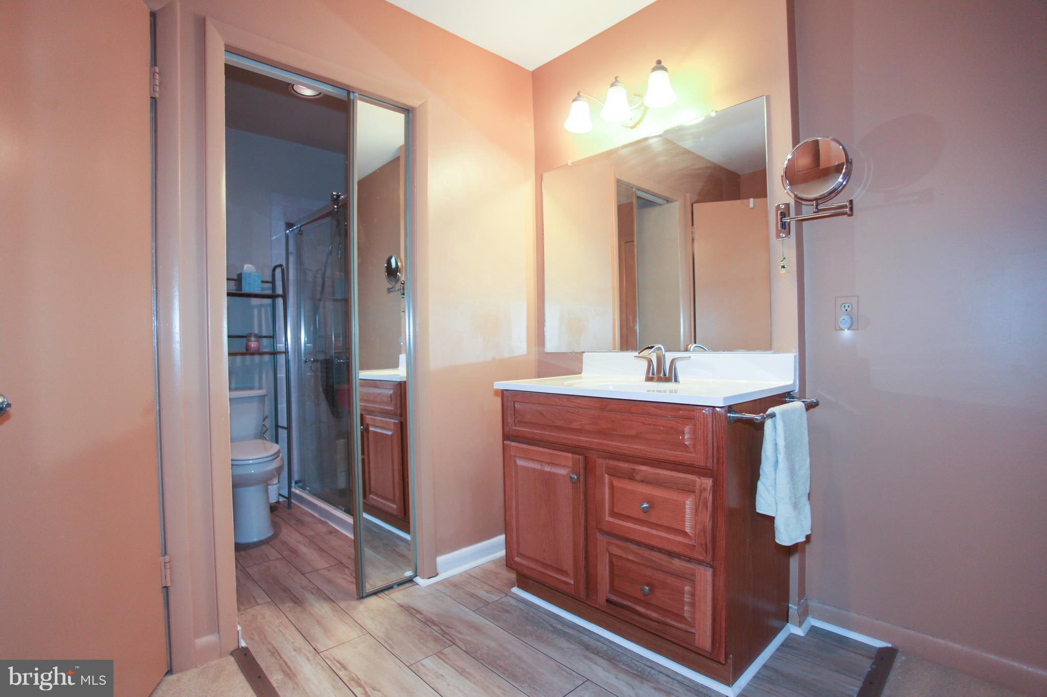 5570 Vantage Point Road, Unit 2 Columbia, MD 21044 - Photo 12 of 16 Bath (Master)