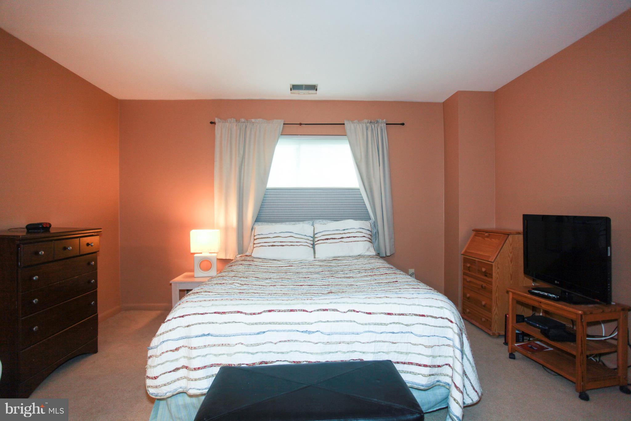 5570 Vantage Point Road, Unit 2 Columbia, MD 21044 - Photo 13 of 16 Bedroom (Master)