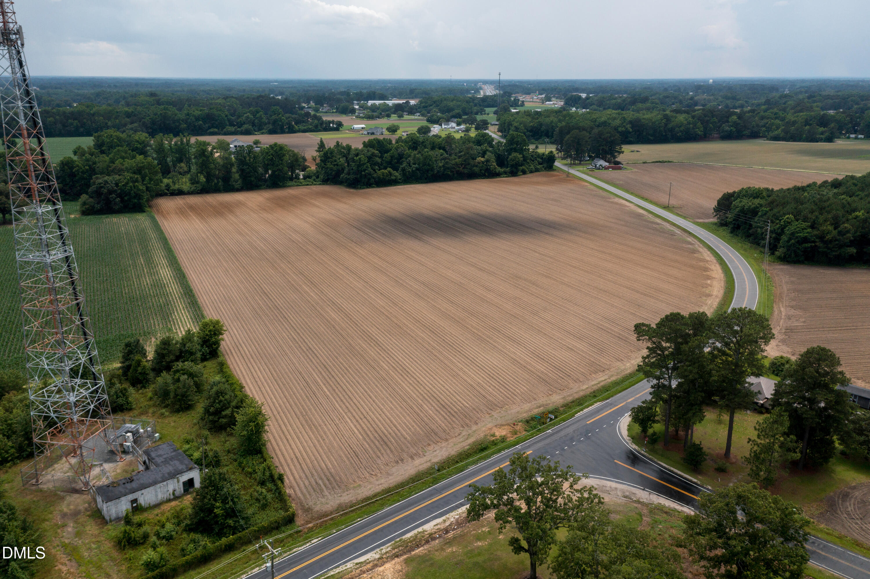 2208 Jonesboro Road Dunn, NC 28334 - Photo 9 of 10