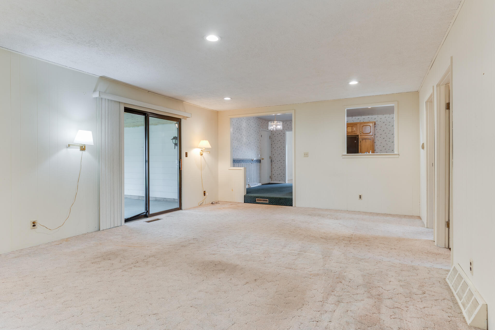 7535 Yorktown Road Lansing, MI 48917 - Photo 9 of 50 Living Room