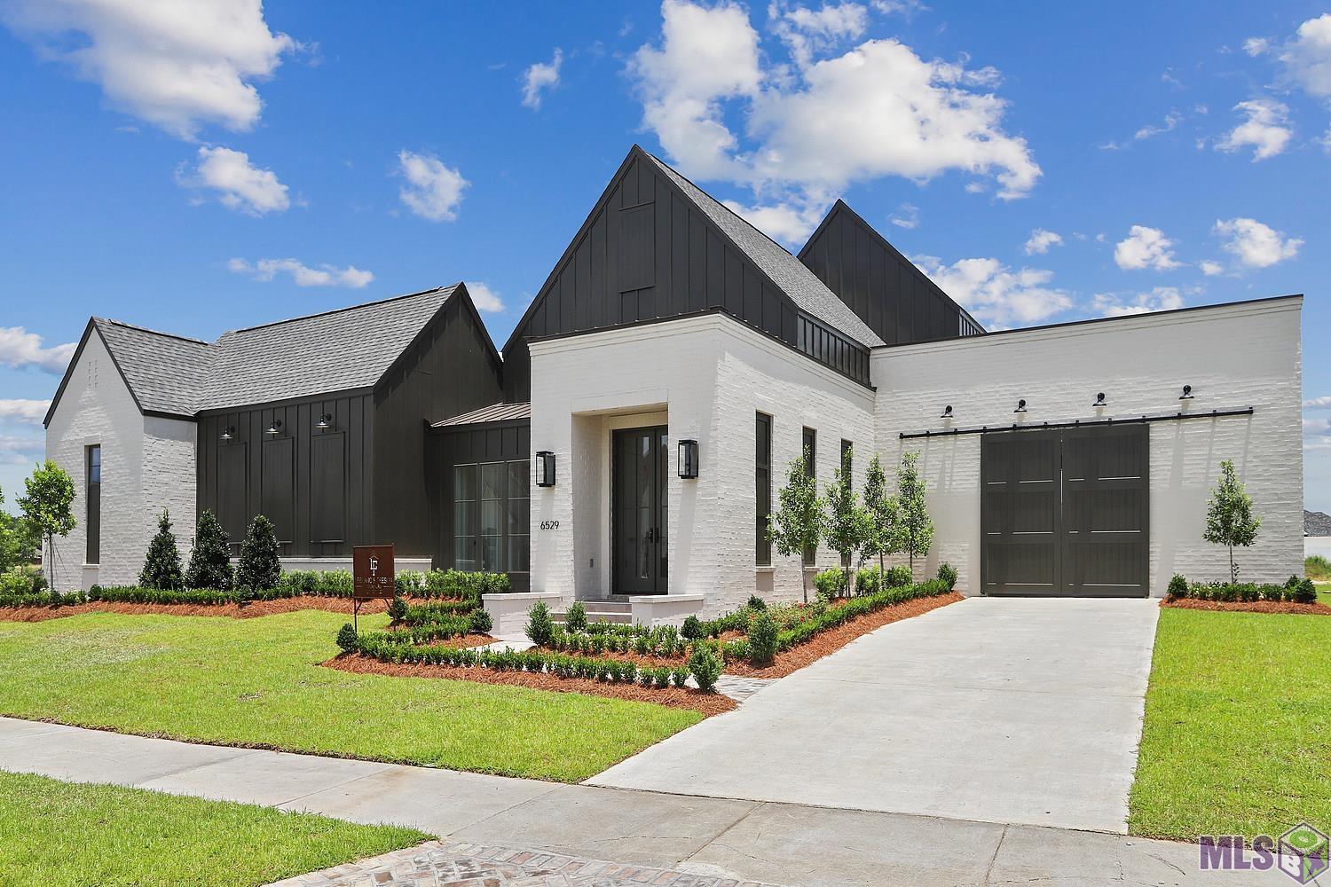 6529 Feather Rdg Drive Baton Rouge, LA 70817 - Photo 8 of 50 Gates closed for privacy