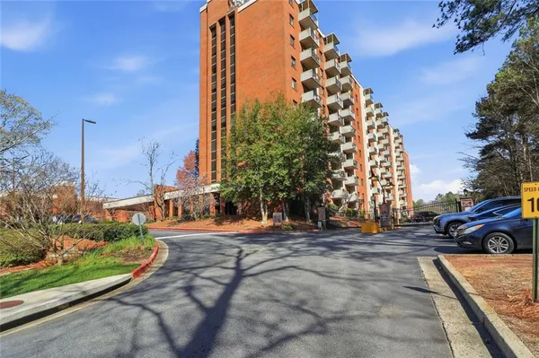 $2,448 | 300 Johnson Ferry Road, Unit B202, Atlanta, GA 30328