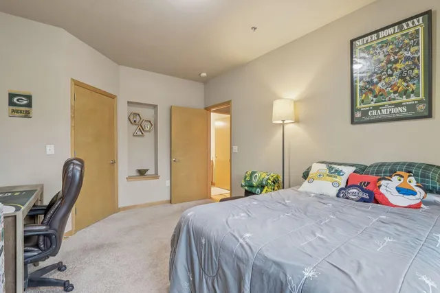 $289,900 | N82W13360 West Fond Du Lac Avenue, Unit 102, Menomonee Falls, WI 53051