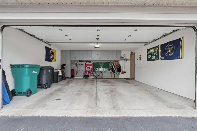 $289,900 | N82W13360 West Fond Du Lac Avenue, Unit 102, Menomonee Falls, WI 53051