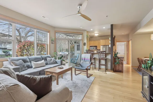 $289,900 | N82W13360 West Fond Du Lac Avenue, Unit 102, Menomonee Falls, WI 53051