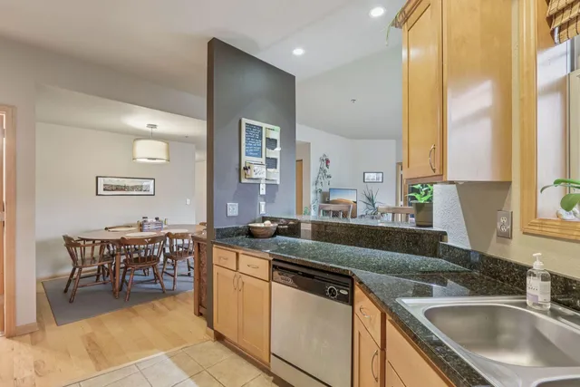 $289,900 | N82W13360 West Fond Du Lac Avenue, Unit 102, Menomonee Falls, WI 53051