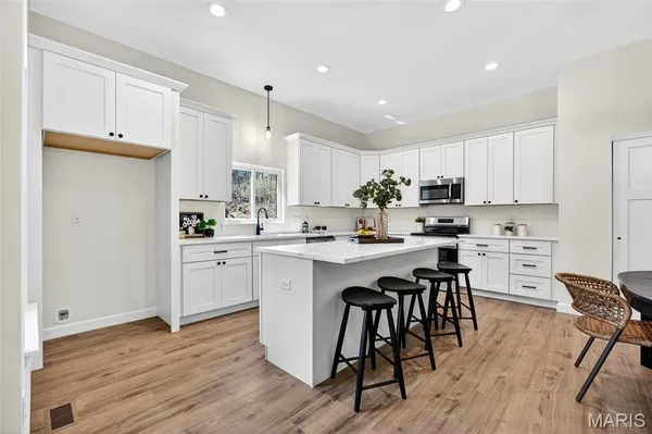 $450,000 | 31649 Dogwood Lane, Foristell, MO 63348