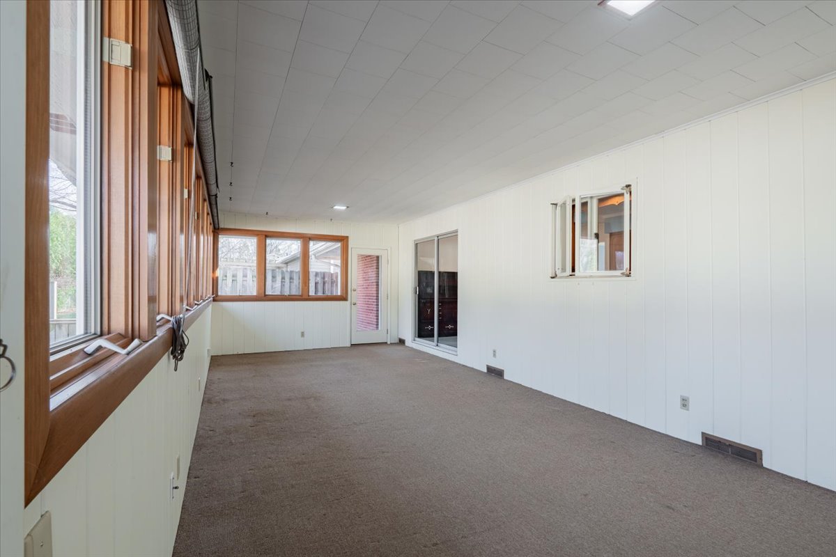 402 South Blair Drive Normal, IL 61761 - Photo 14 of 43