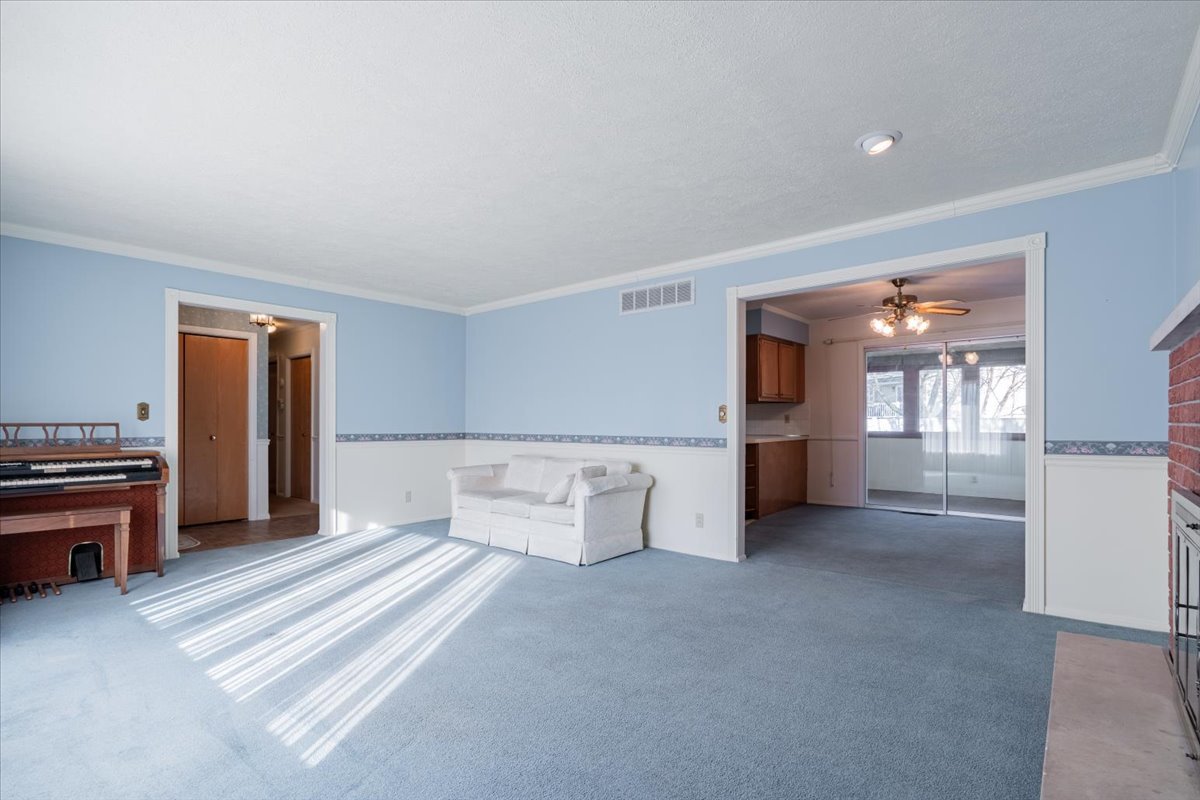 402 South Blair Drive Normal, IL 61761 - Photo 6 of 43