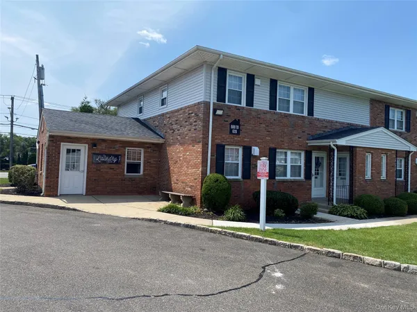 $3,400 | 336 Kensington Lane, Bethpage, NY 11714