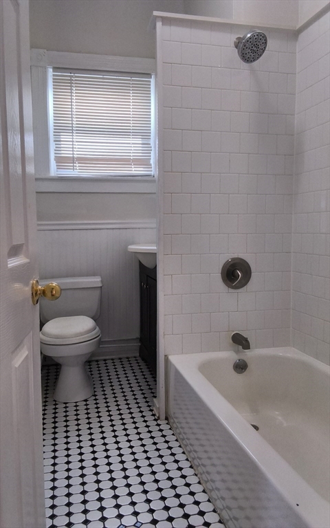 263 Fountain Street, Unit 3 Fall River, MA 02721 - Photo 9 of 10