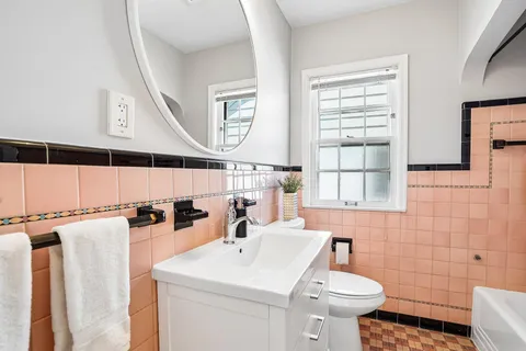 $425,000 | 3922 North Washburn Avenue, Minneapolis, MN 55412