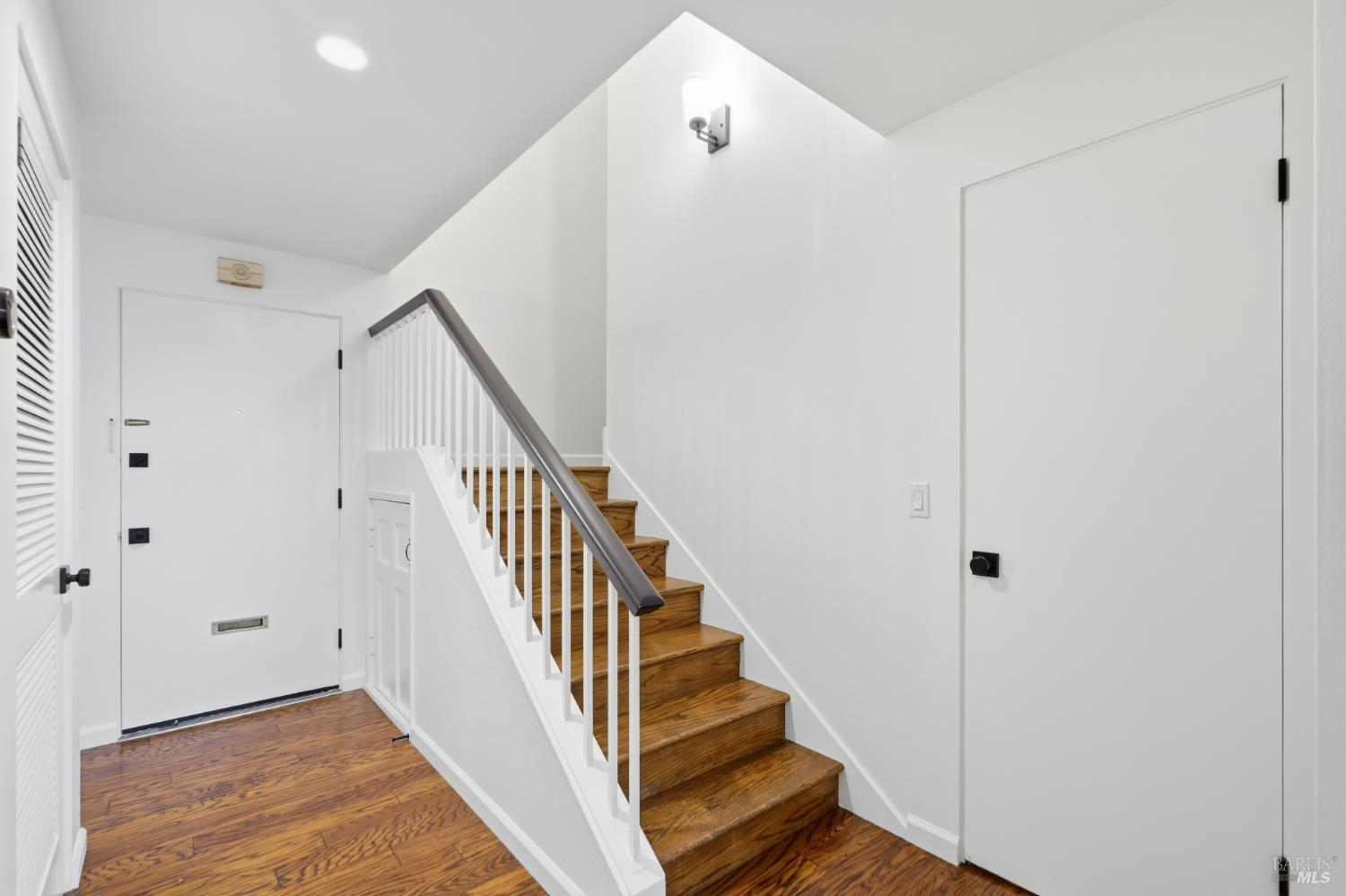 19 Surrey Lane San Rafael, CA 94903 - Photo 17 of 42