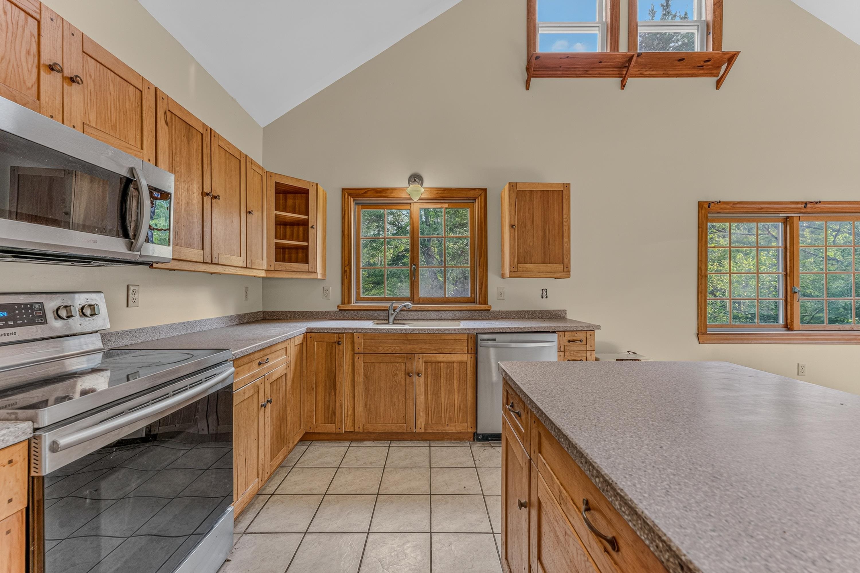 402 Oak Hill Road Northfield, NH 03276 - Photo 17 of 54 Gallery Image 17