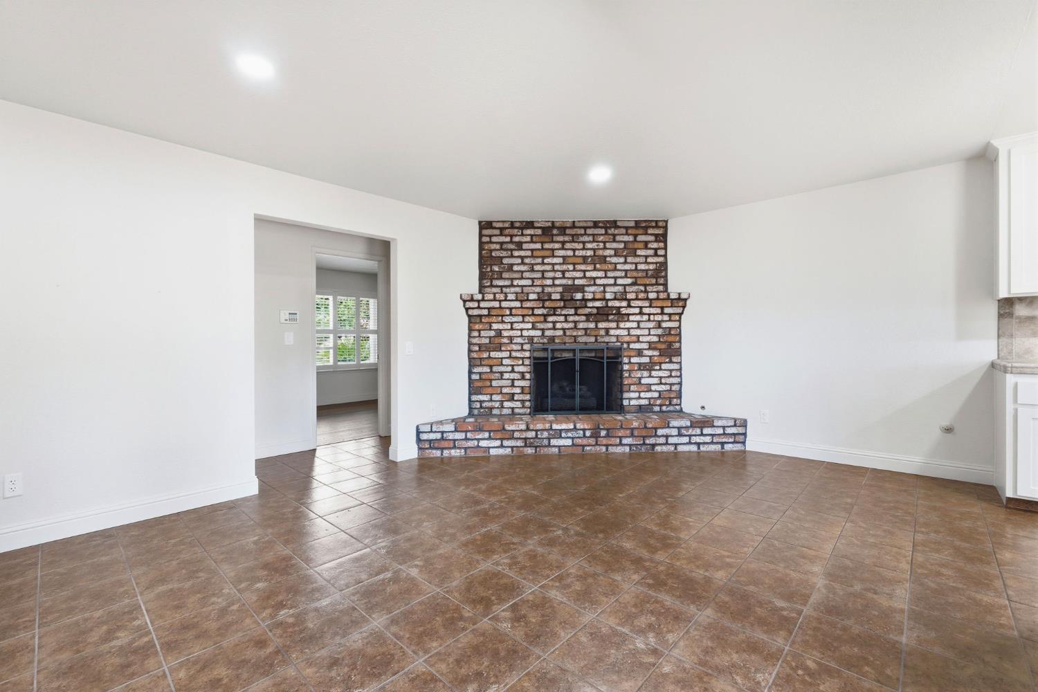 4625 5th Street Rocklin, CA 95677 - Photo 7 of 31