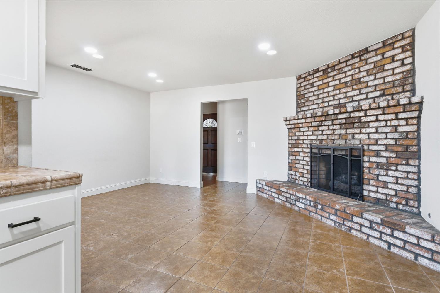 4625 5th Street Rocklin, CA 95677 - Photo 8 of 31