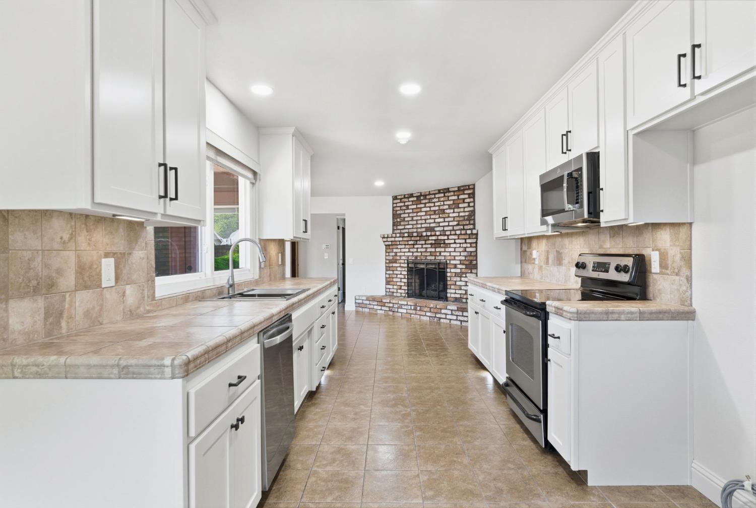 4625 5th Street Rocklin, CA 95677 - Photo 9 of 31