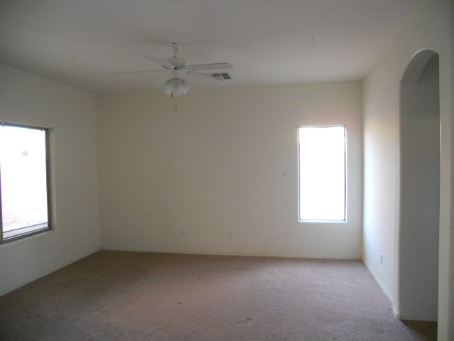 10232 West Chipman Road Tolleson, AZ 85353 - Photo 7 of 30 023-254597- master bedroom - copy