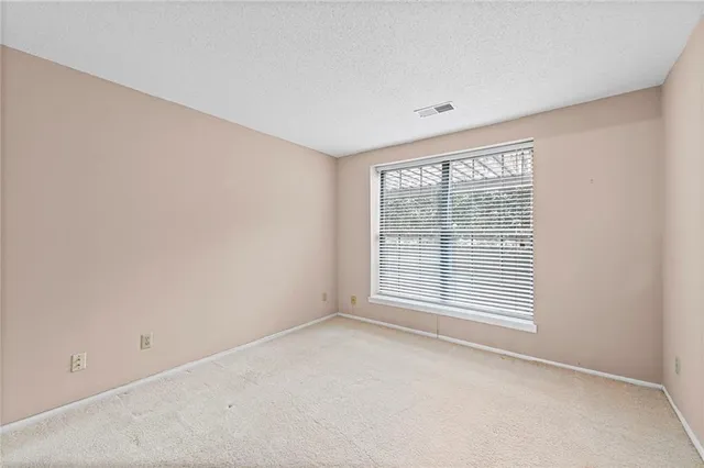 $165,000 | 12708 West 110th Terrace, Overland Park, KS 66210