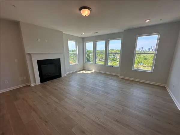 $4,800 | 352 Skylar Court Southeast, Atlanta, GA 30315