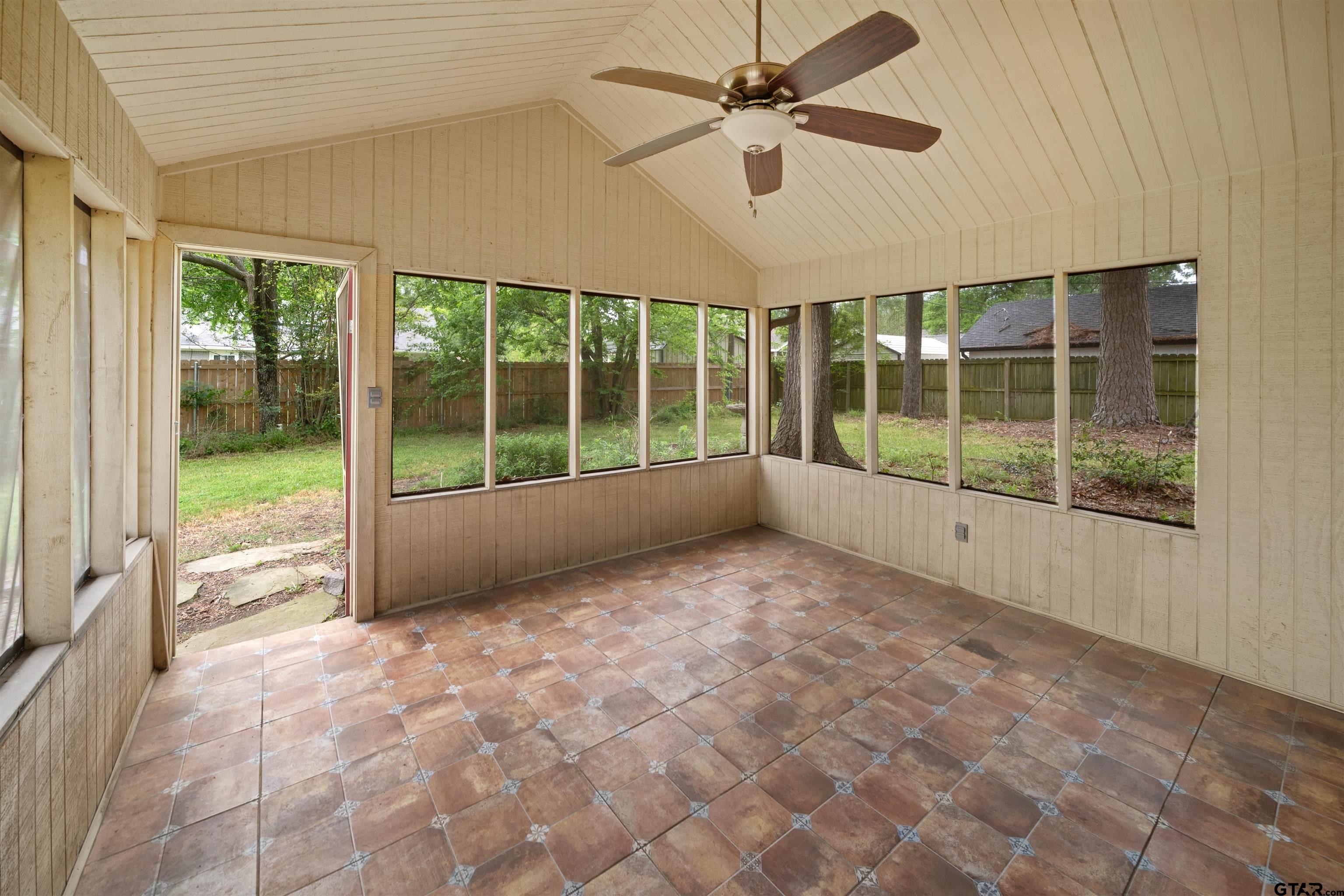 711 South Prairieville Street Athens, TX 75751 - Photo 22 of 27 a view of room with a large window