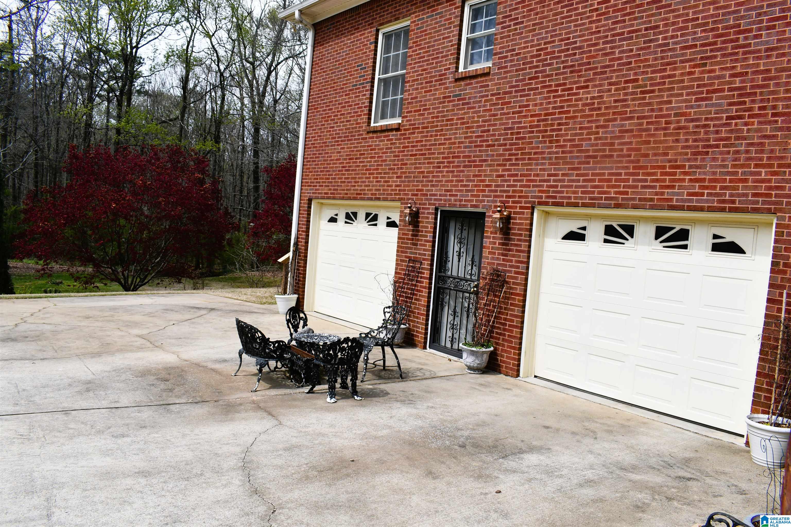 1700 Ridgefield Circle Birmingham, AL 35215 - Photo 5 of 36