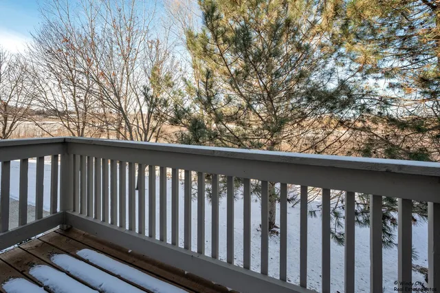 $269,900 | 1126 Chadwick Drive, Grayslake, IL 60030