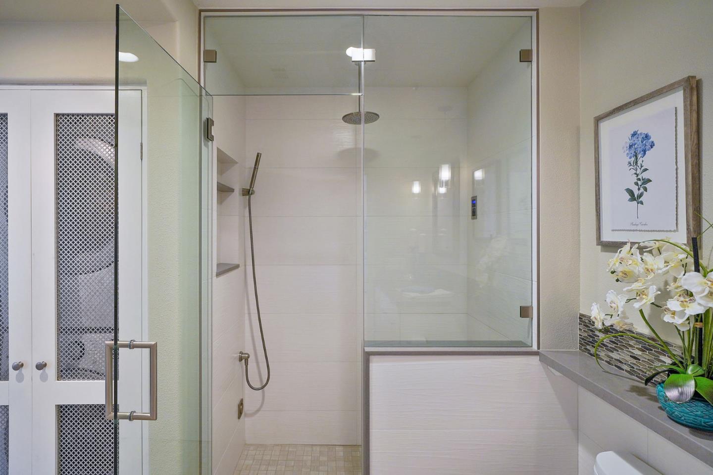 45 Outlook Circle Pacifica, CA 94044 - Photo 15 of 42 a bathroom with a shower