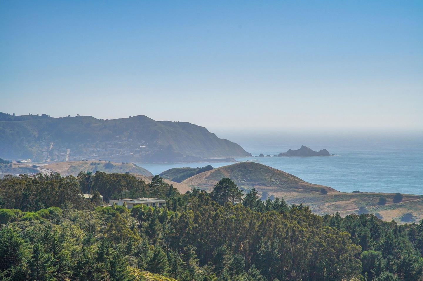 45 Outlook Circle Pacifica, CA 94044 - Photo 27 of 42 an aerial view of houses covered in trees