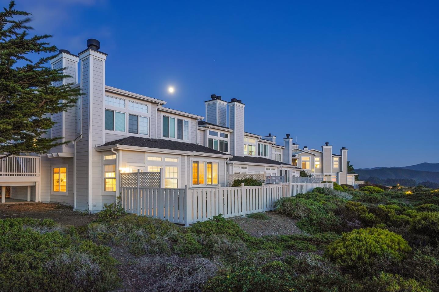 45 Outlook Circle Pacifica, CA 94044 - Photo 39 of 42 a view of a house with brick walls and plants