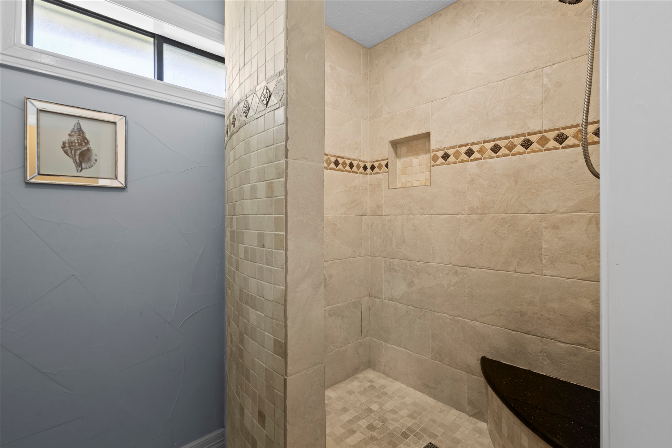11546 Davidson Road Beaumont, TX 77705 - Photo 24 of 40 a bathroom with a shower