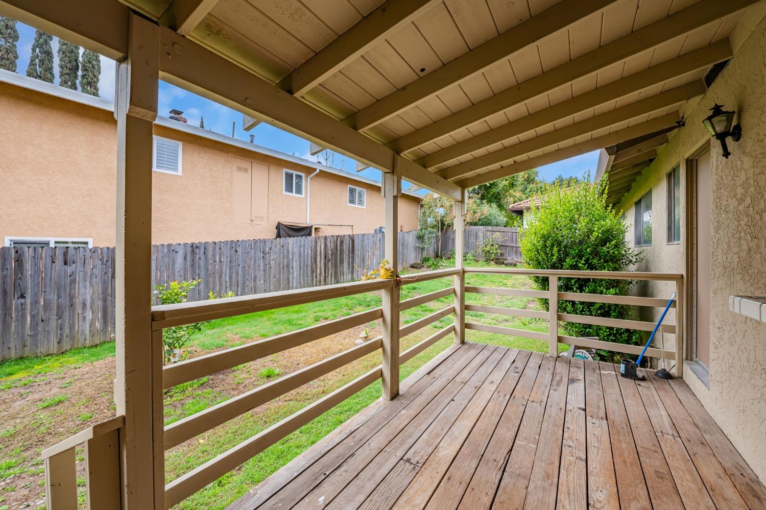 7822 Tamara Drive Fair Oaks, CA 95628 - Photo 19 of 28 a view of a balcony with wooden floor