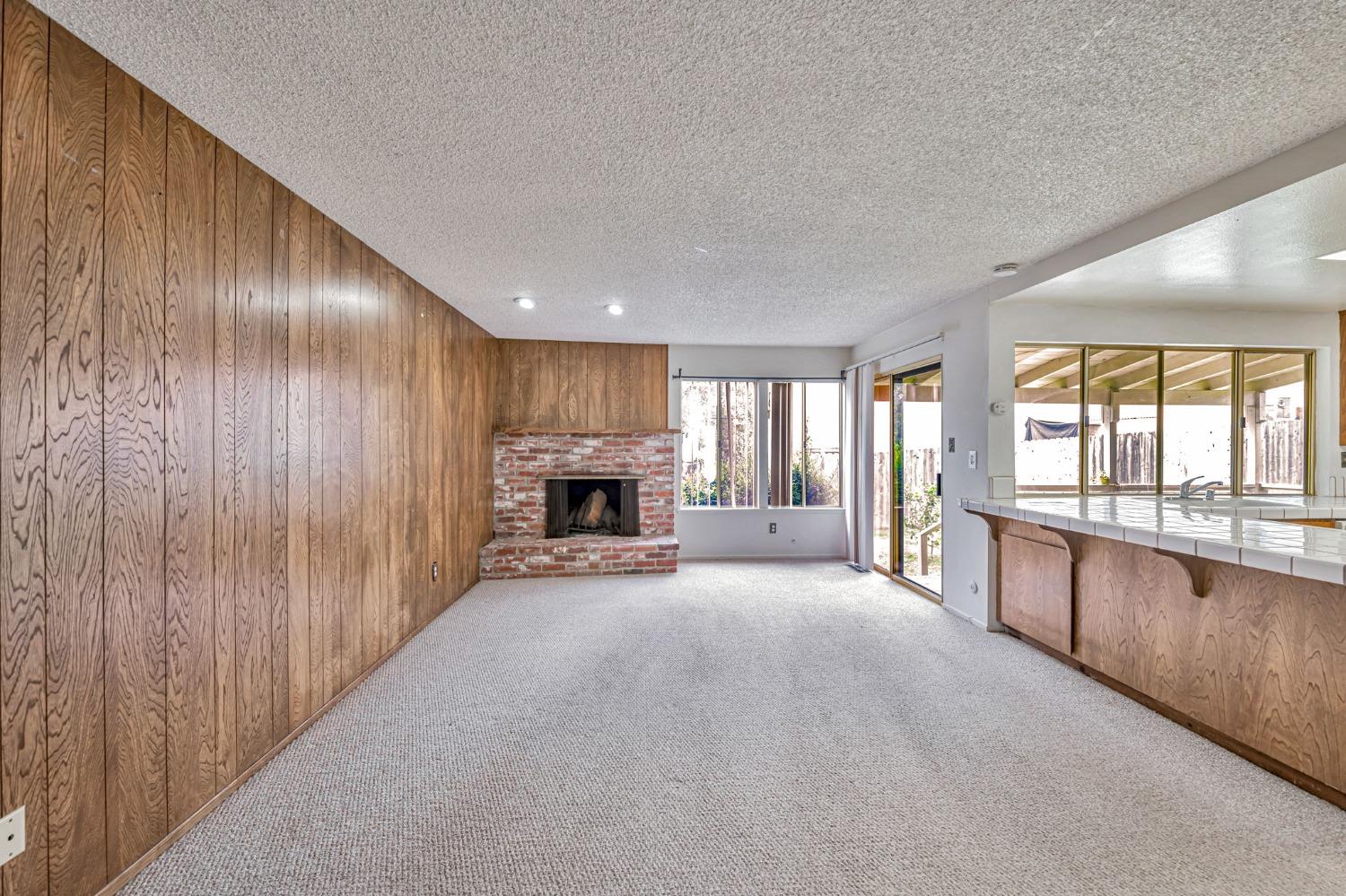 7822 Tamara Drive Fair Oaks, CA 95628 - Photo 5 of 28 a large living room with a large window