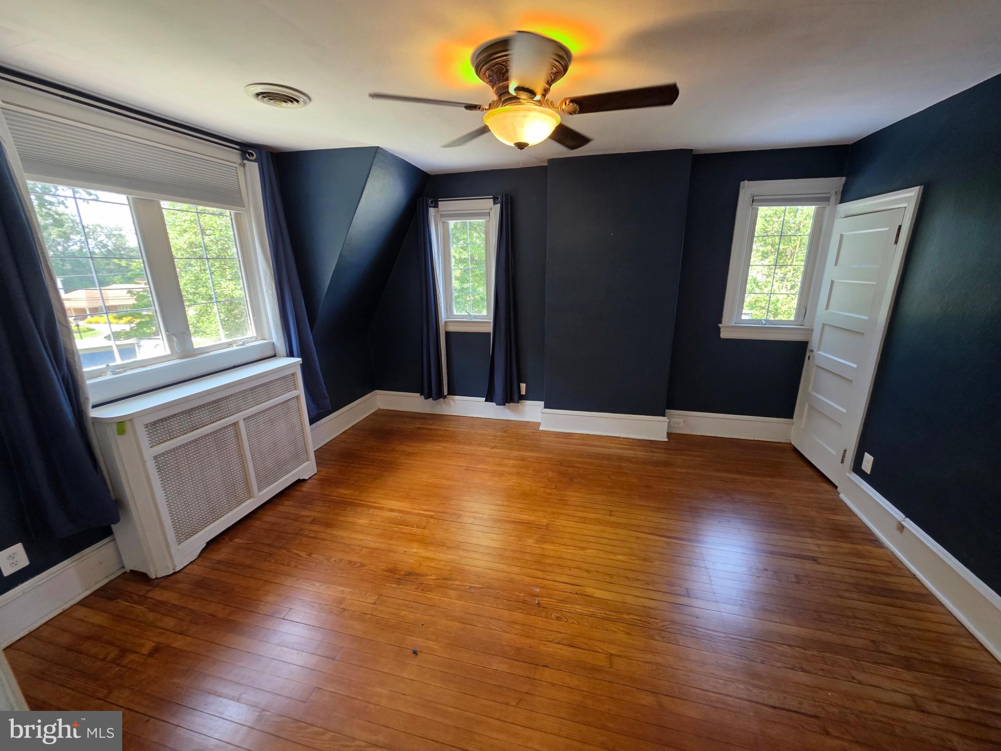 443 High Street Mount Holly, NJ 08060 - Photo 6 of 42 Bright and airy room with charm.