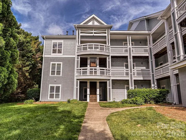 $624,999 | 18840 Nautical Drive, Unit 72, Cornelius, NC 28031