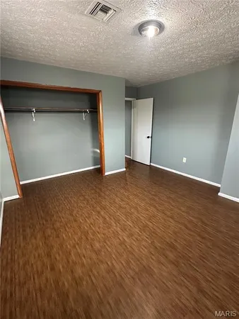 $900 | 520 North Wood River Avenue, Unit 3, Wood River, IL 62095