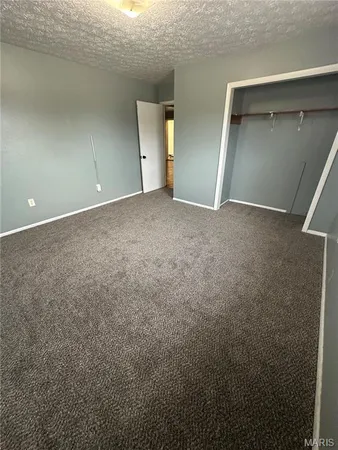 $900 | 520 North Wood River Avenue, Unit 3, Wood River, IL 62095
